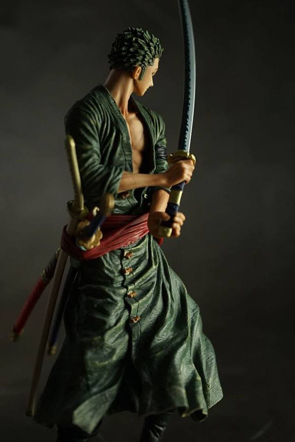 One Piece Estatua Creator X Creator Roronoa Zoro Universo Funko